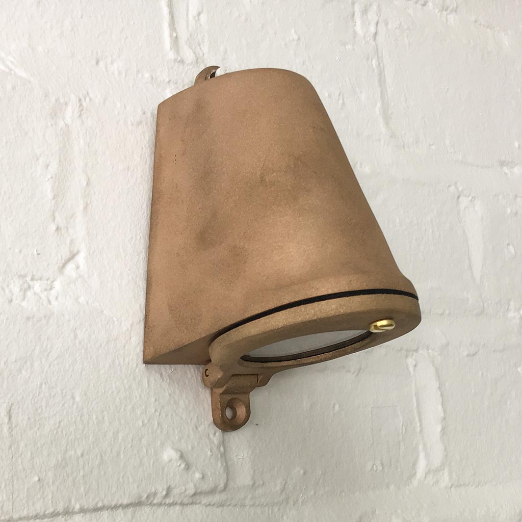 Davey and Co. Mast Light Sand Blasted Bronze 220v-240v