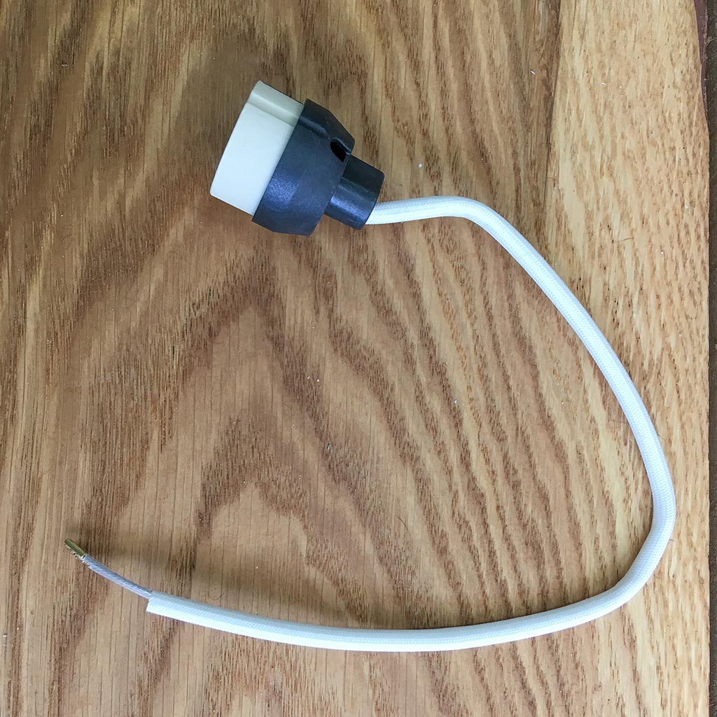 Davey and Co. Mast Light Sand Blasted Bronze 220v-240v